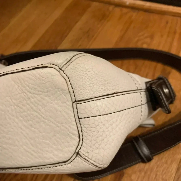 Coach Off White Pebbled Leather Shoulder Bag F10942 - Picture 6 of 15